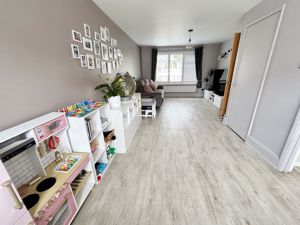 Photo 6- click for photo gallery